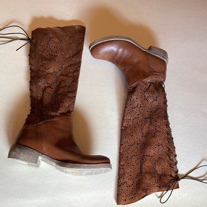 Womens SUNDANCE Knee High Lace Up Leather Boots